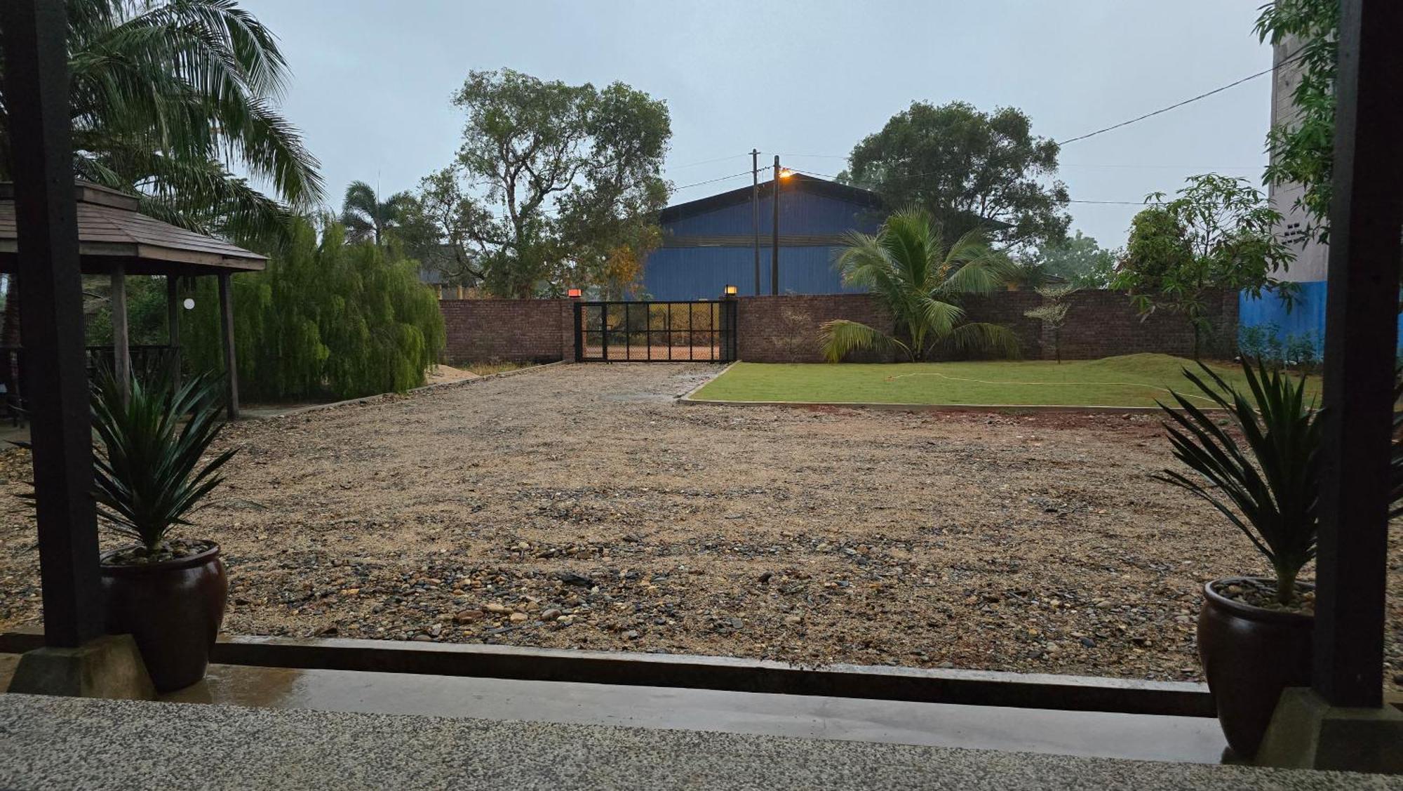 Casa Tiga Homestay Besut カンポン・クアラ・ベシュット エクステリア 写真
